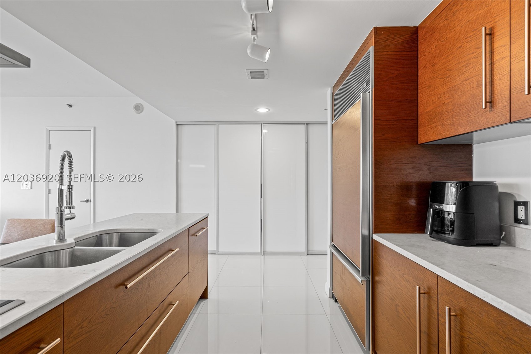 image Icon Brickell II19