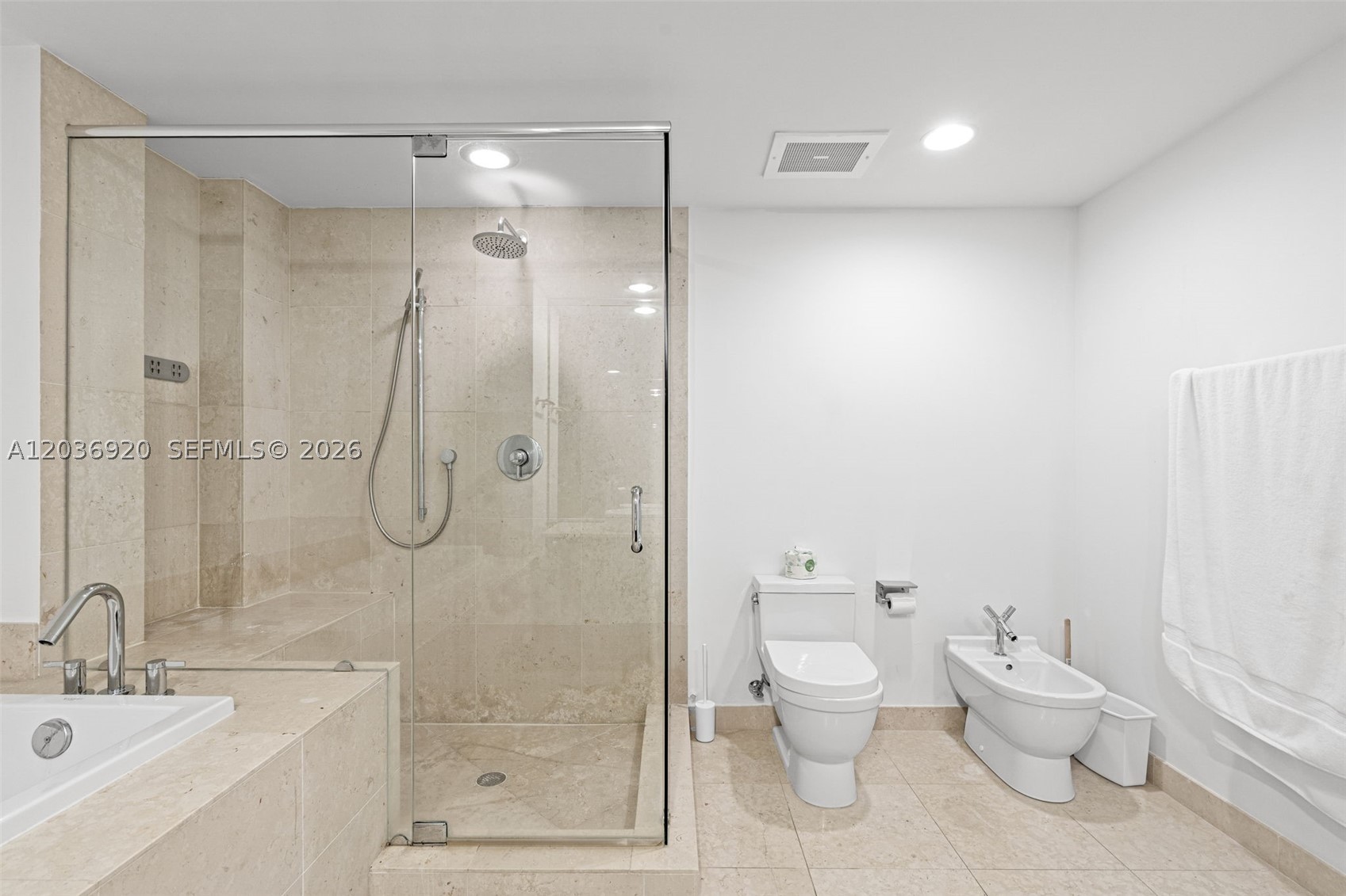 image Icon Brickell II28