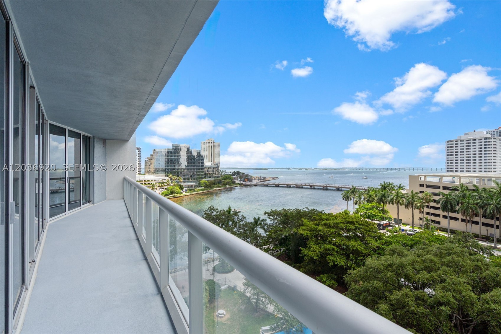 image Icon Brickell II33