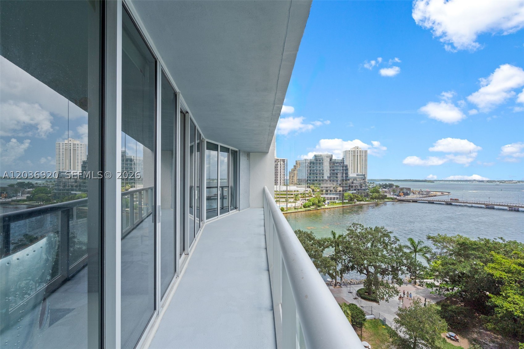 image Icon Brickell II37