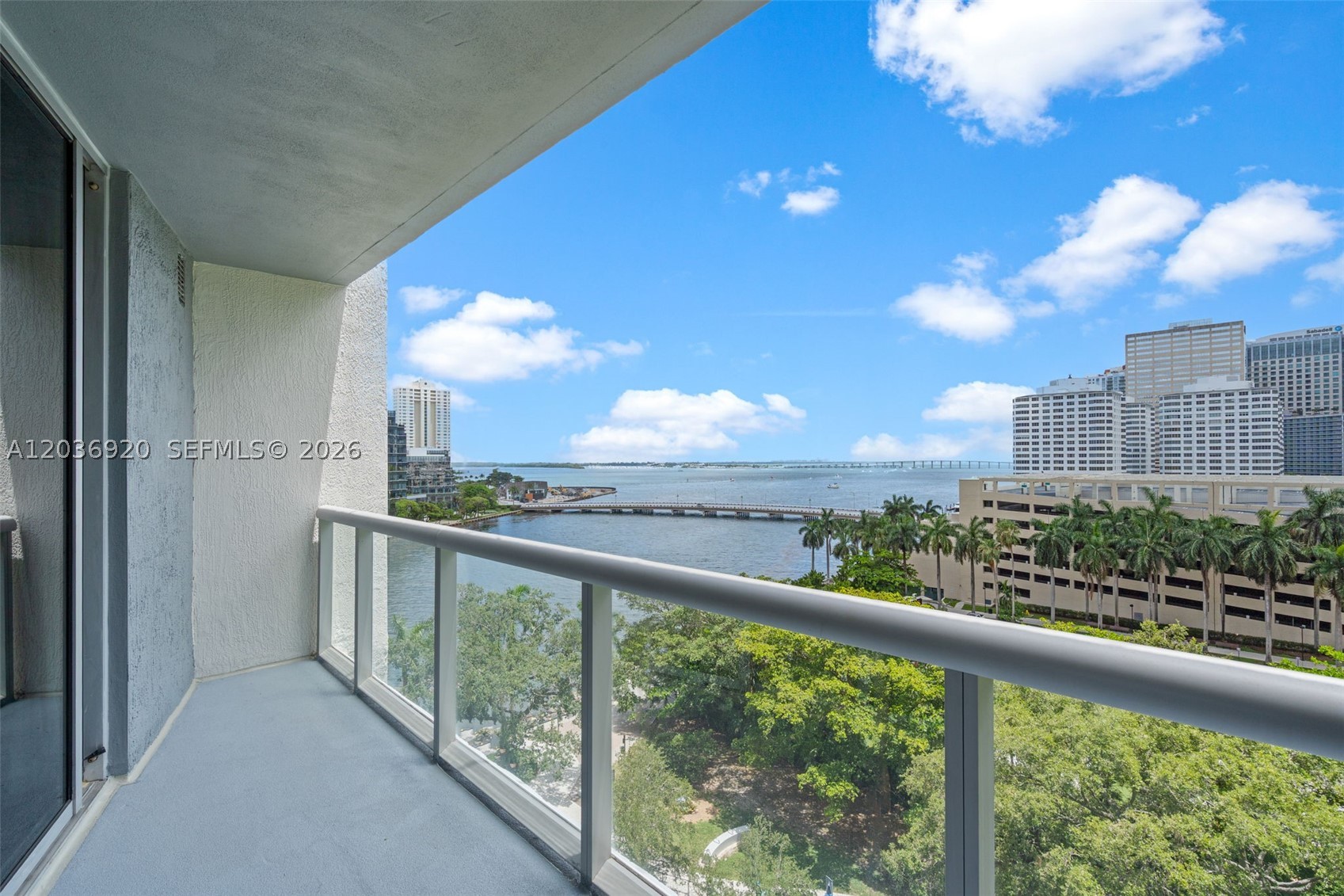 image Icon Brickell II38