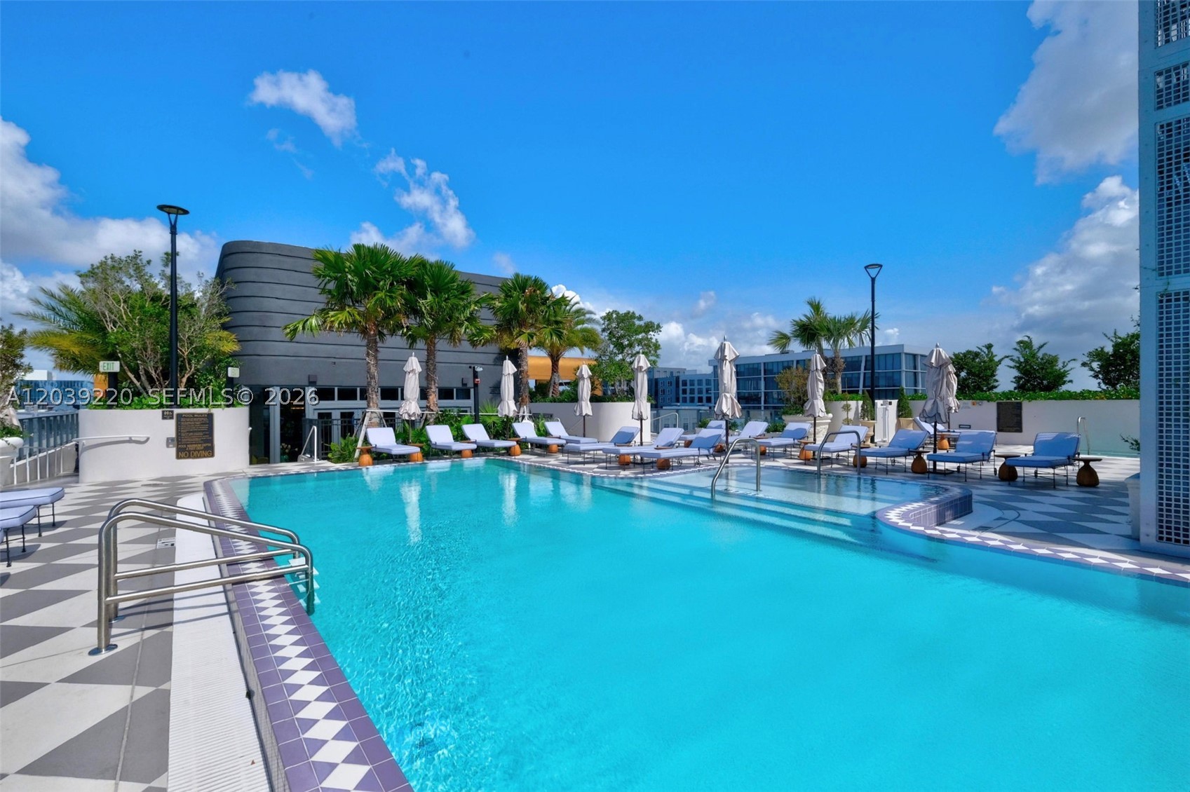 2700 Nw 2nd Ave #528 Miami, FL 33127