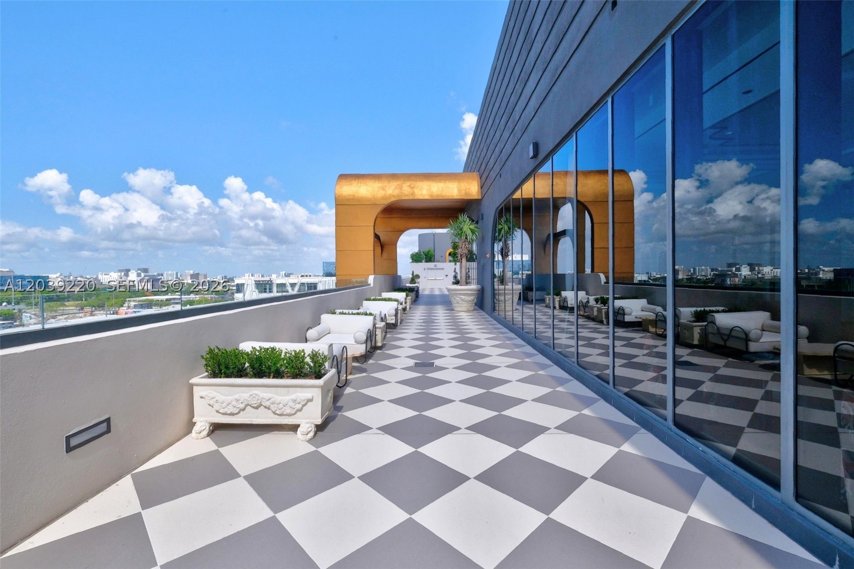 2700 Nw 2nd Ave #528 Miami, FL 33127