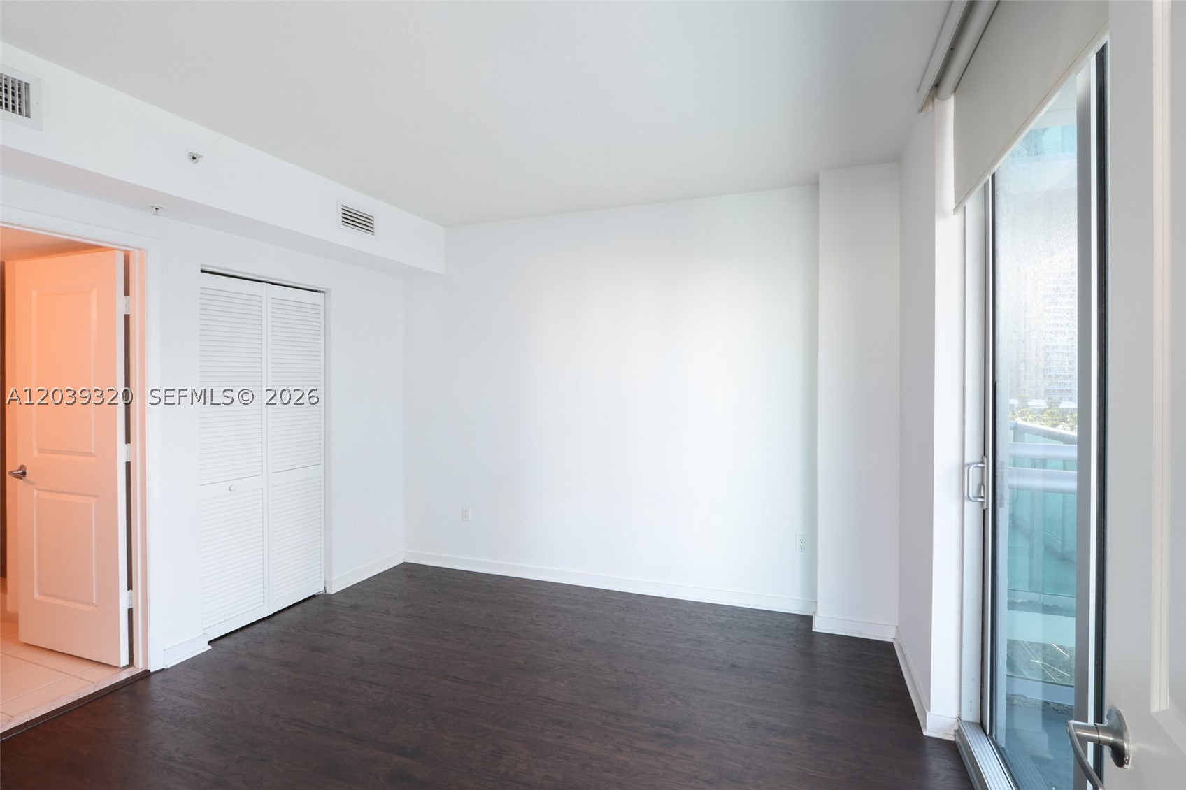 image Gallery Art Condos10