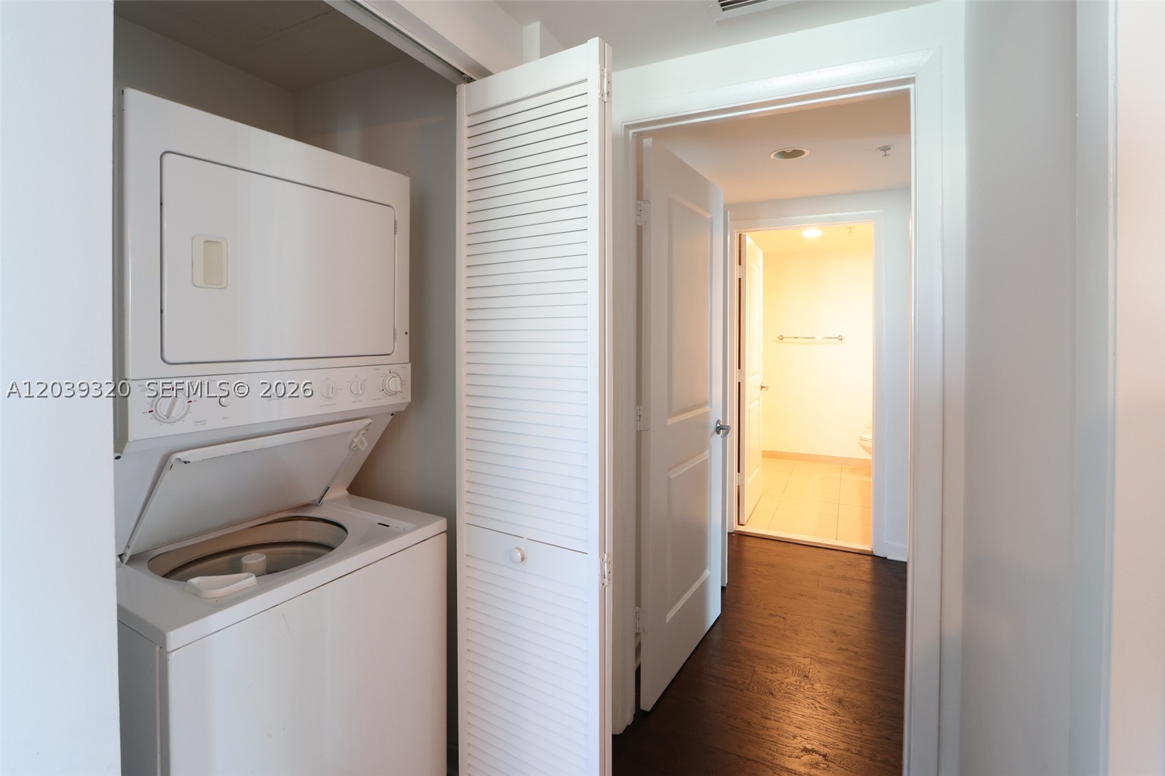 image Gallery Art Condos14