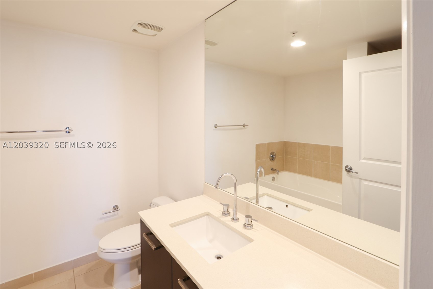 image Gallery Art Condos19