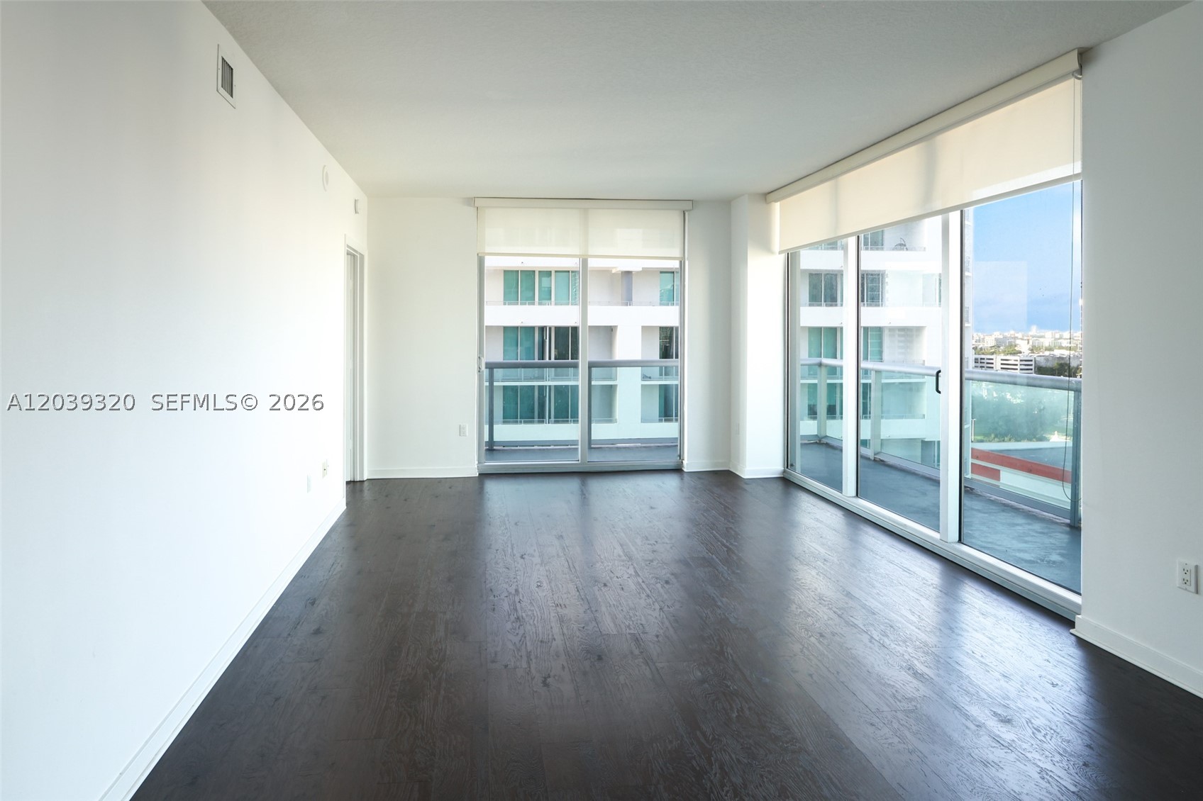 image Gallery Art Condos5
