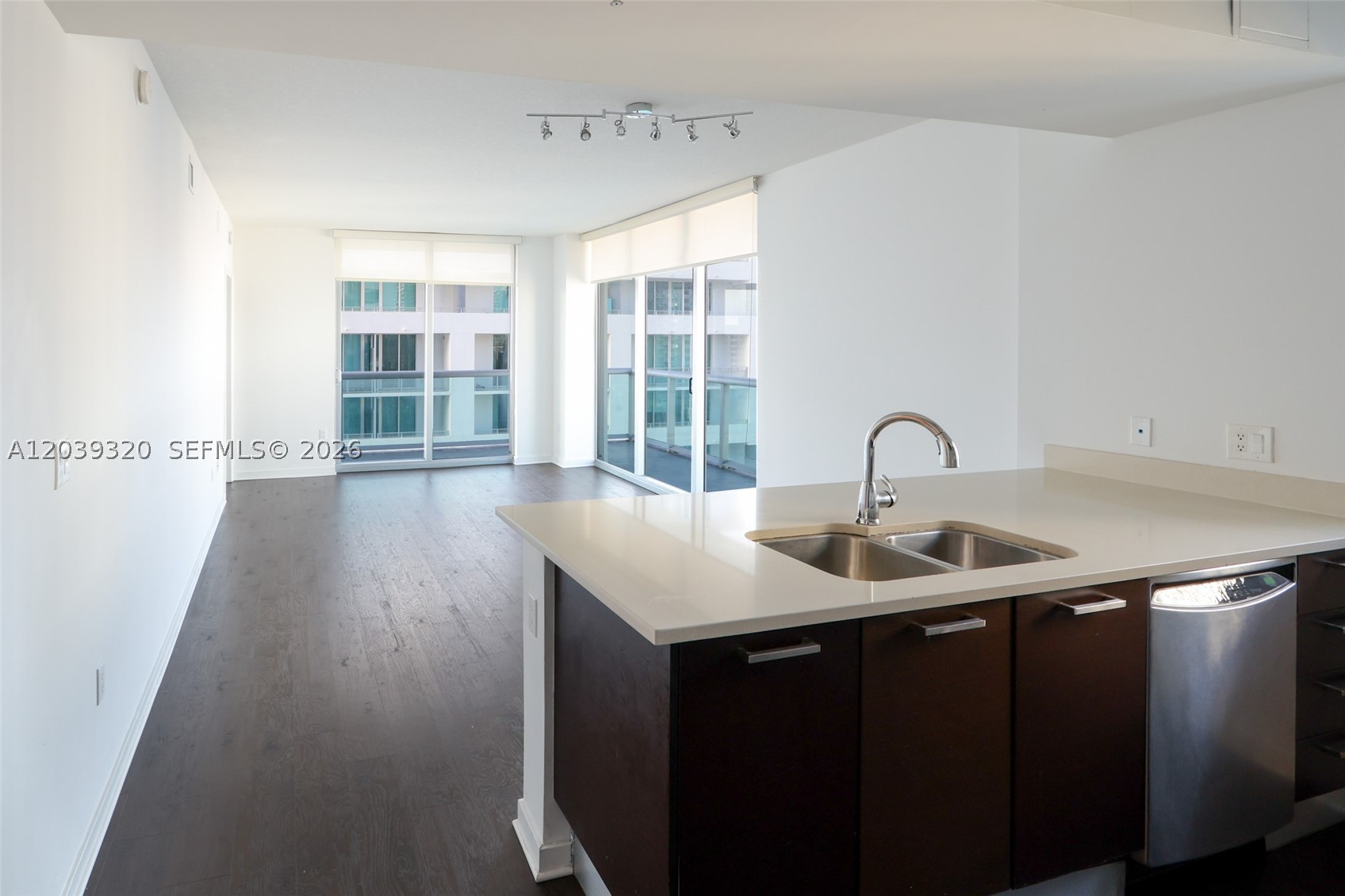 image Gallery Art Condos7