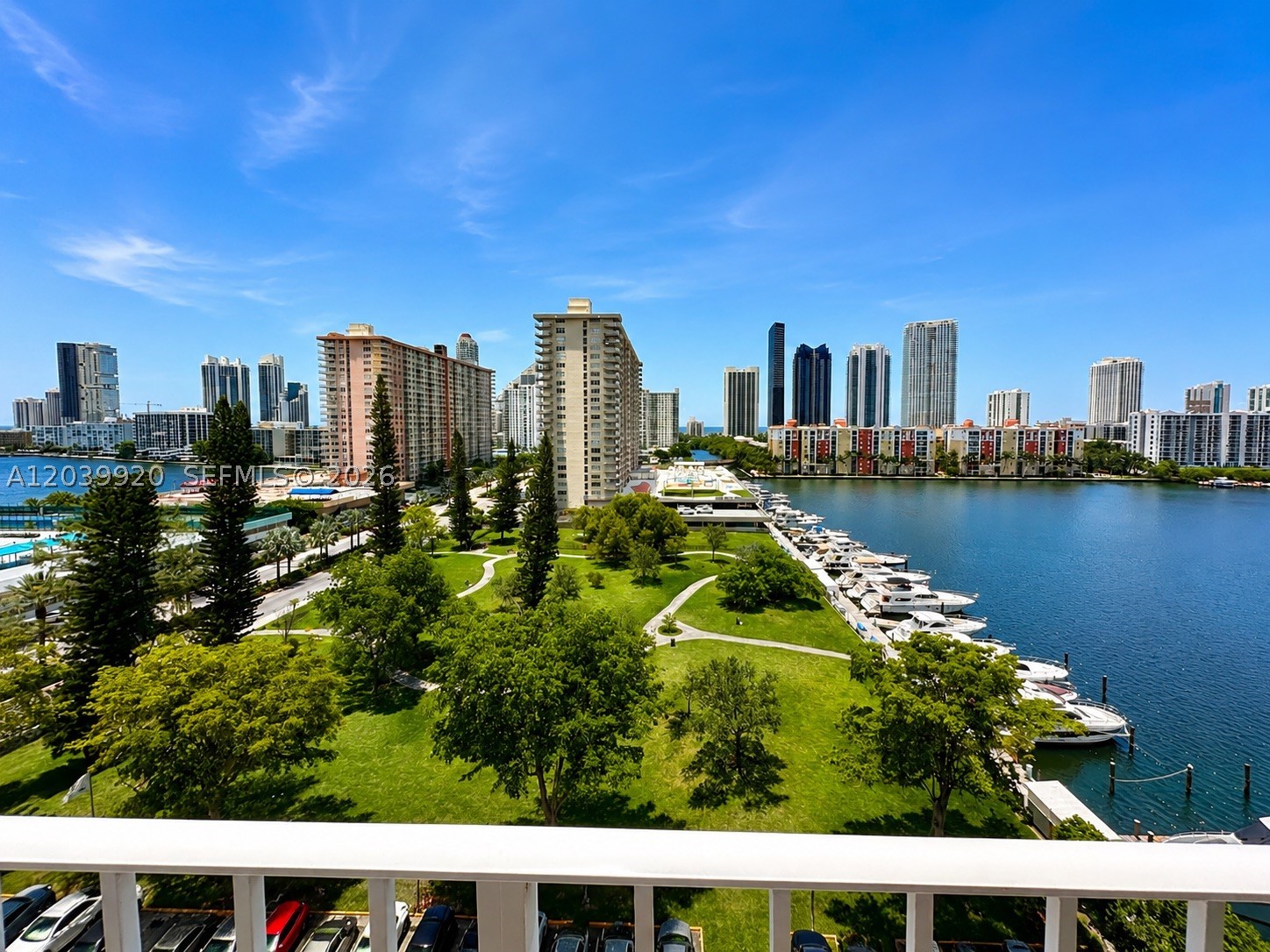 image Winston Towers 70016