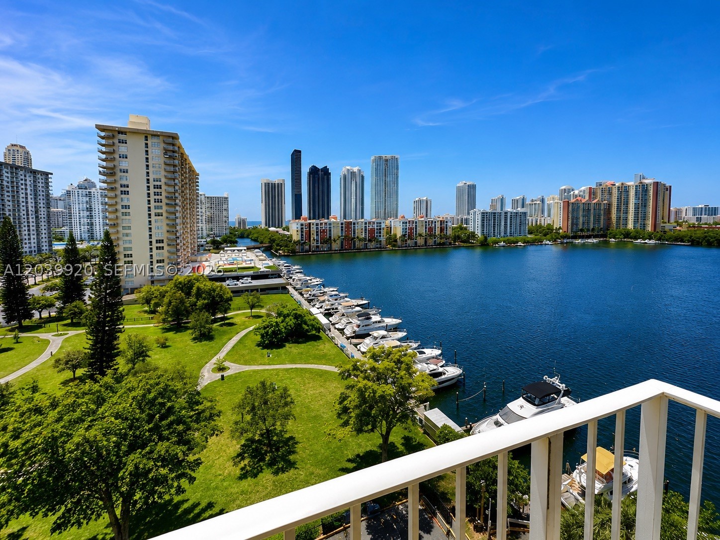image Winston Towers 70017