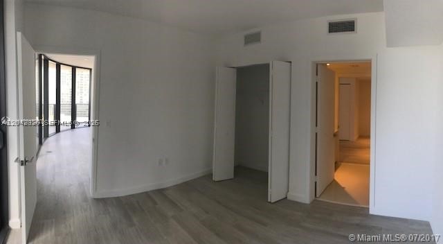 image Brickell Heights West12