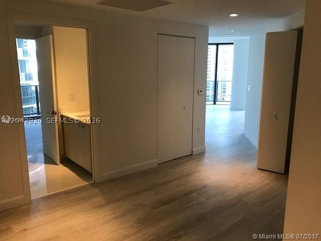 image Brickell Heights West1