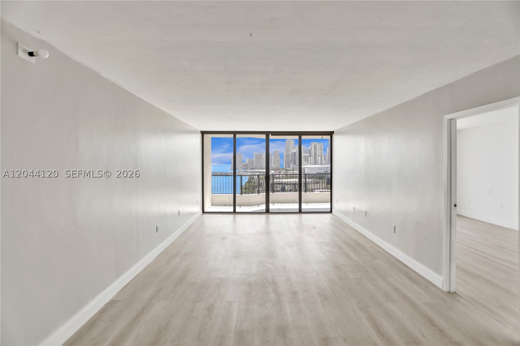 555 NE 15th St #20I Miami, FL 33132