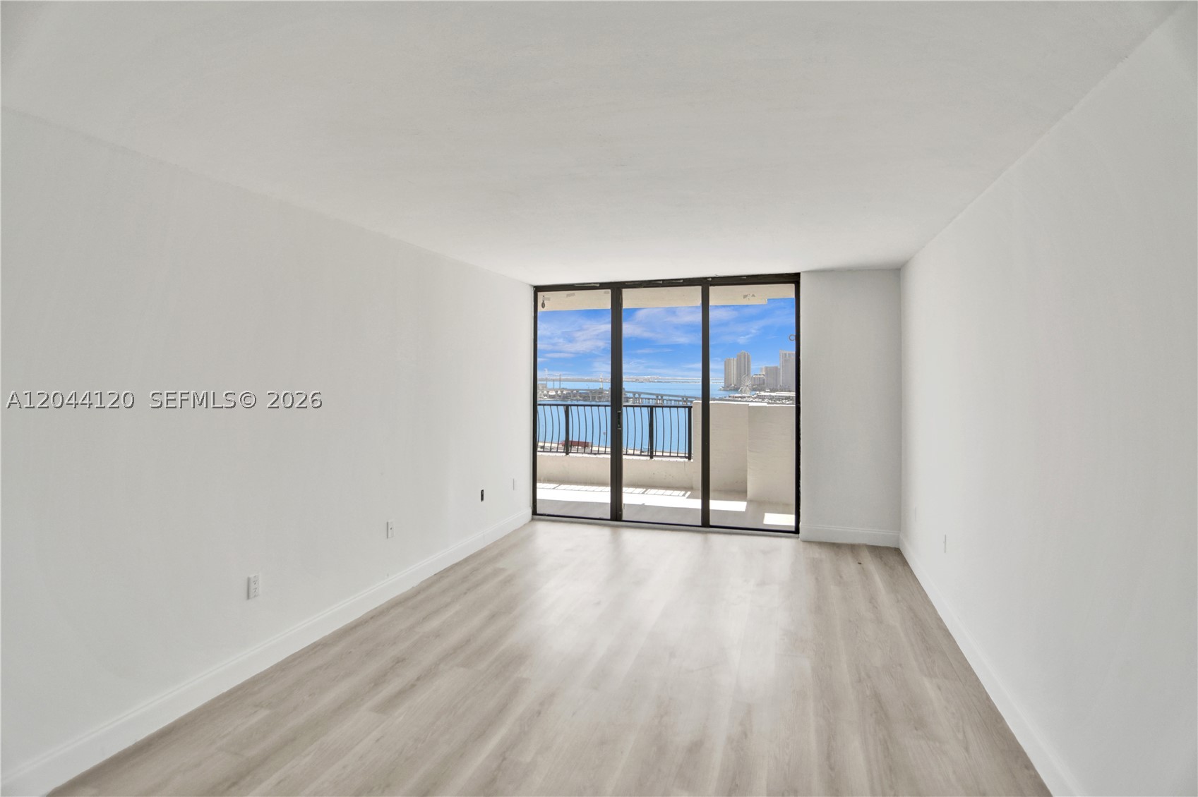 555 NE 15th St #20I Miami, FL 33132