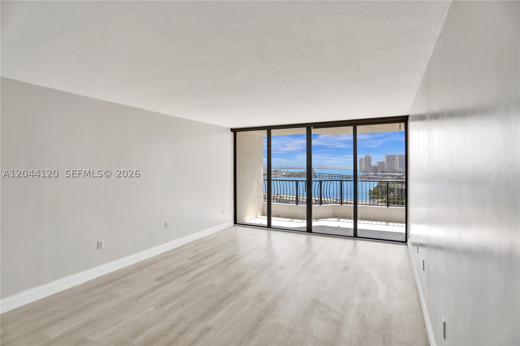 555 NE 15th St #20I Miami, FL 33132