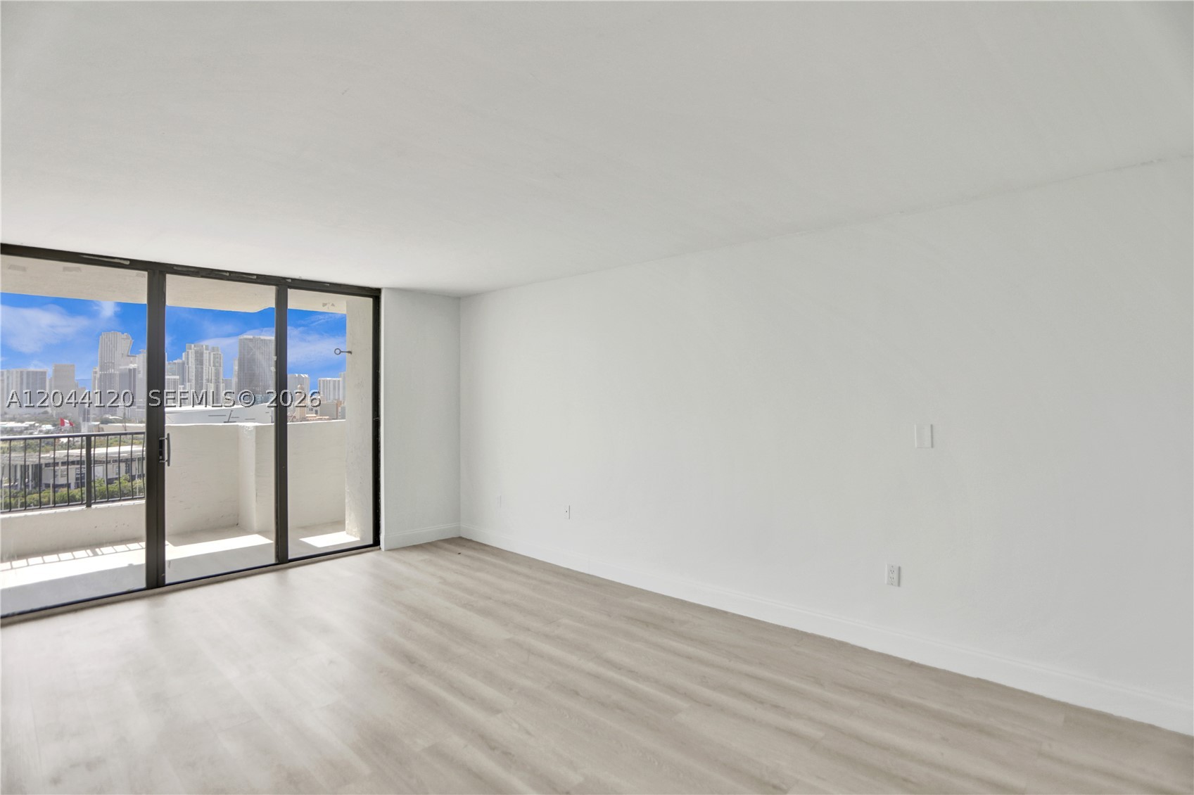 555 NE 15th St #20I Miami, FL 33132