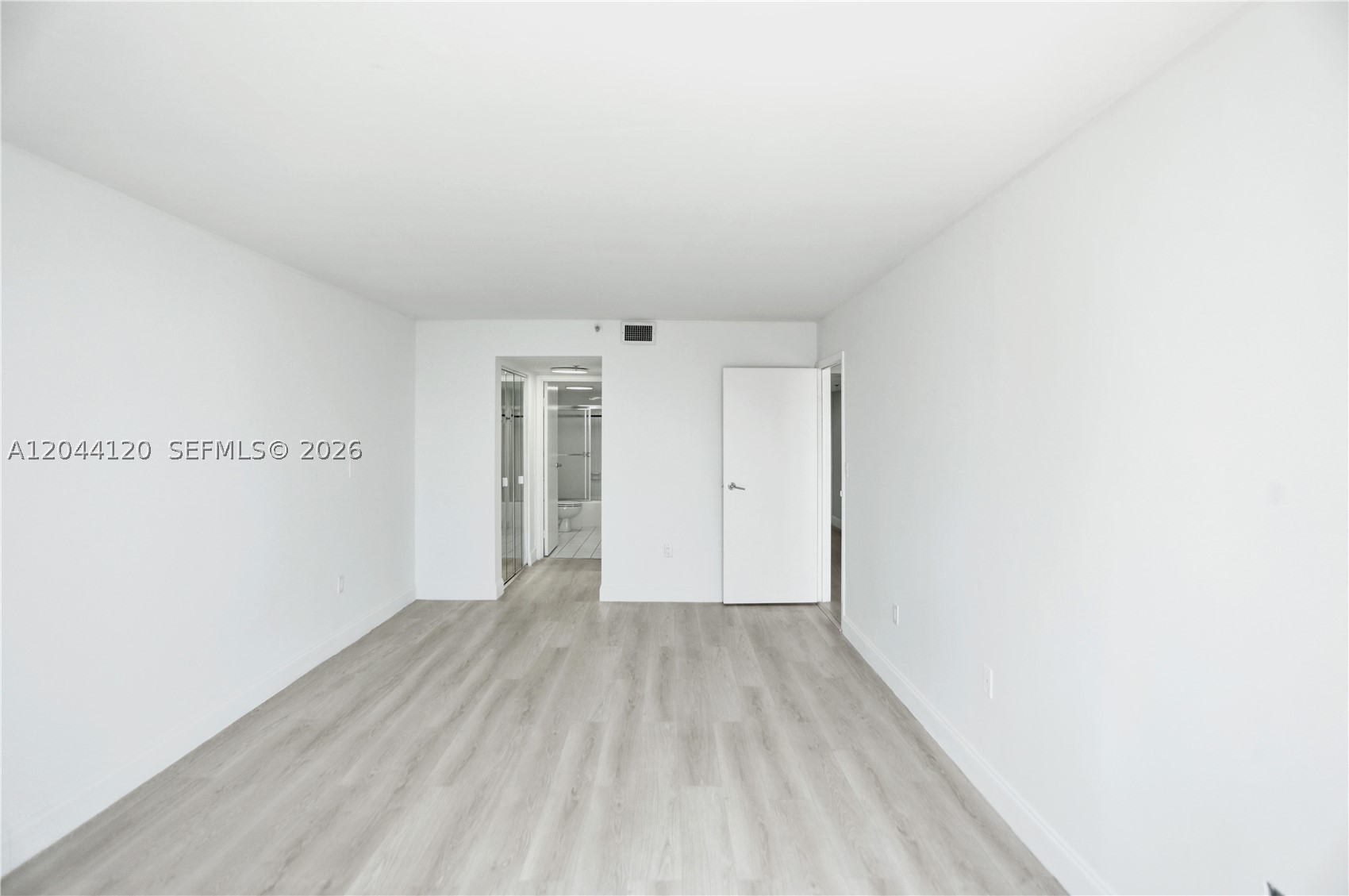 555 NE 15th St #20I Miami, FL 33132