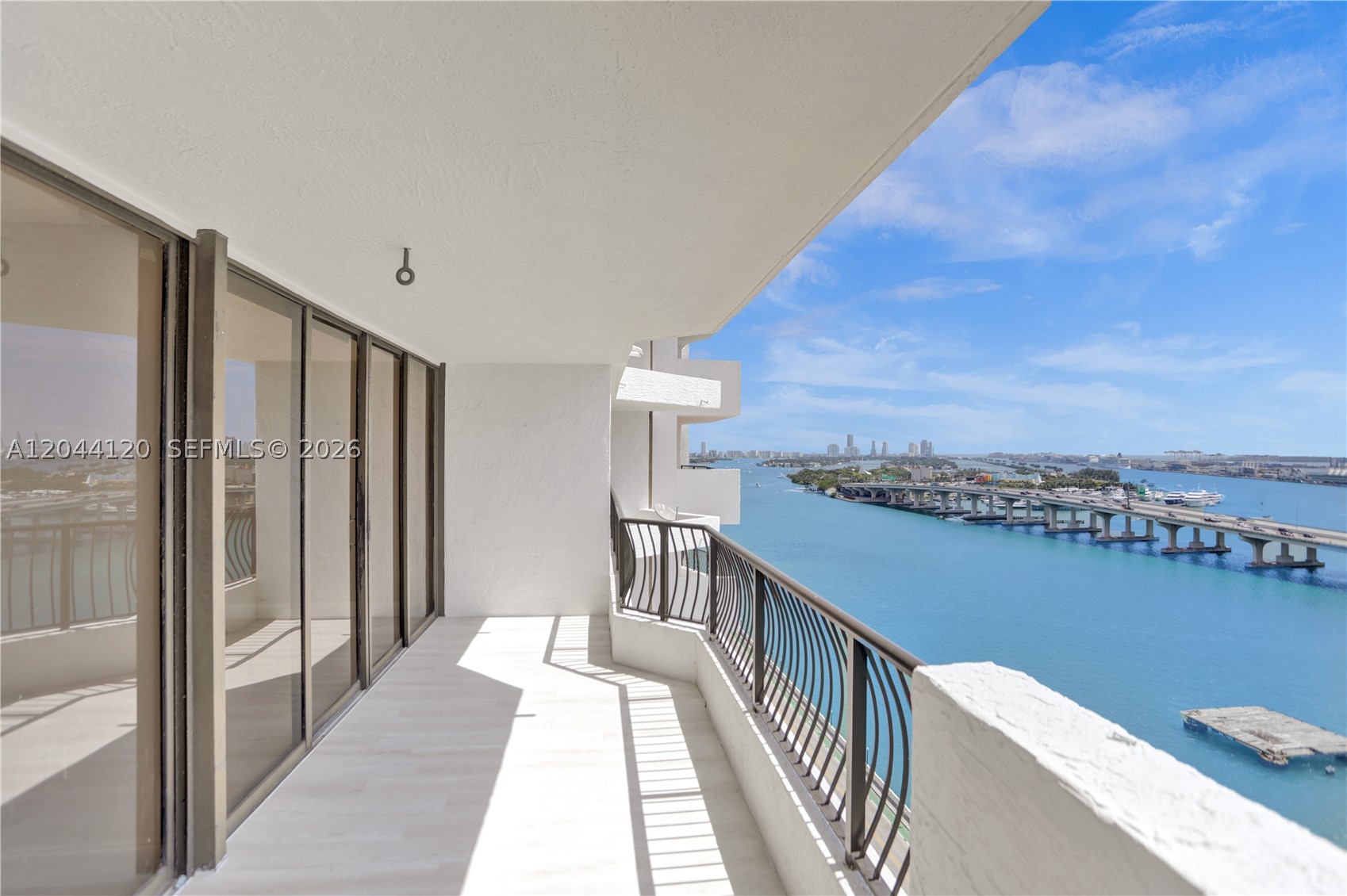 555 NE 15th St #20I Miami, FL 33132