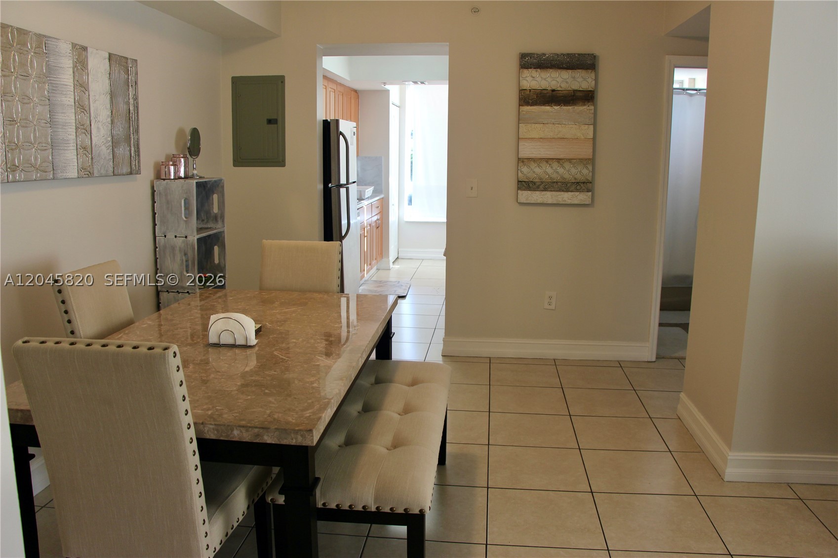 2501 Douglas Rd #304