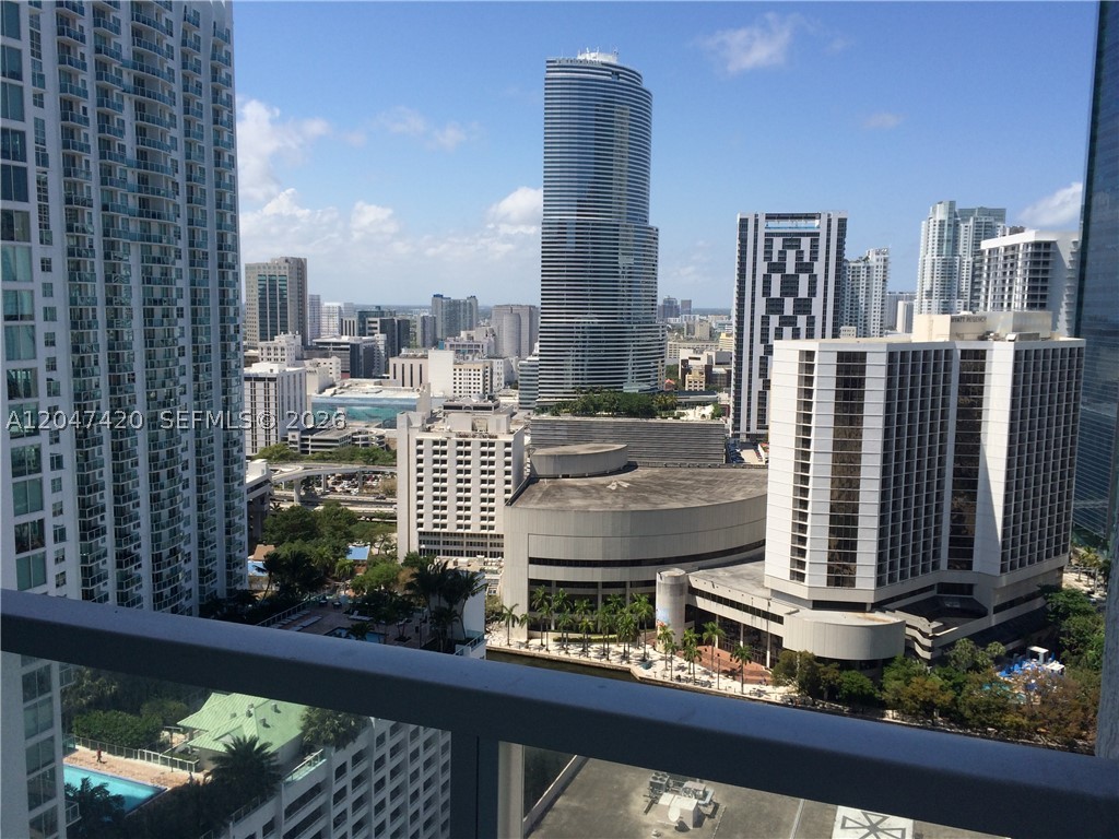 image 500 Brickell West12