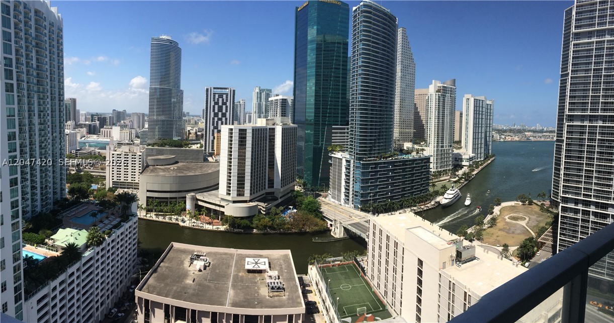 image 500 Brickell West13