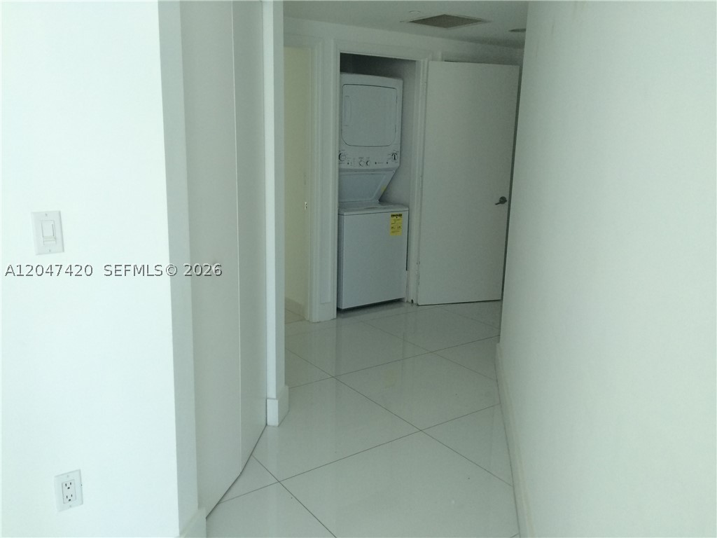 image 500 Brickell West3