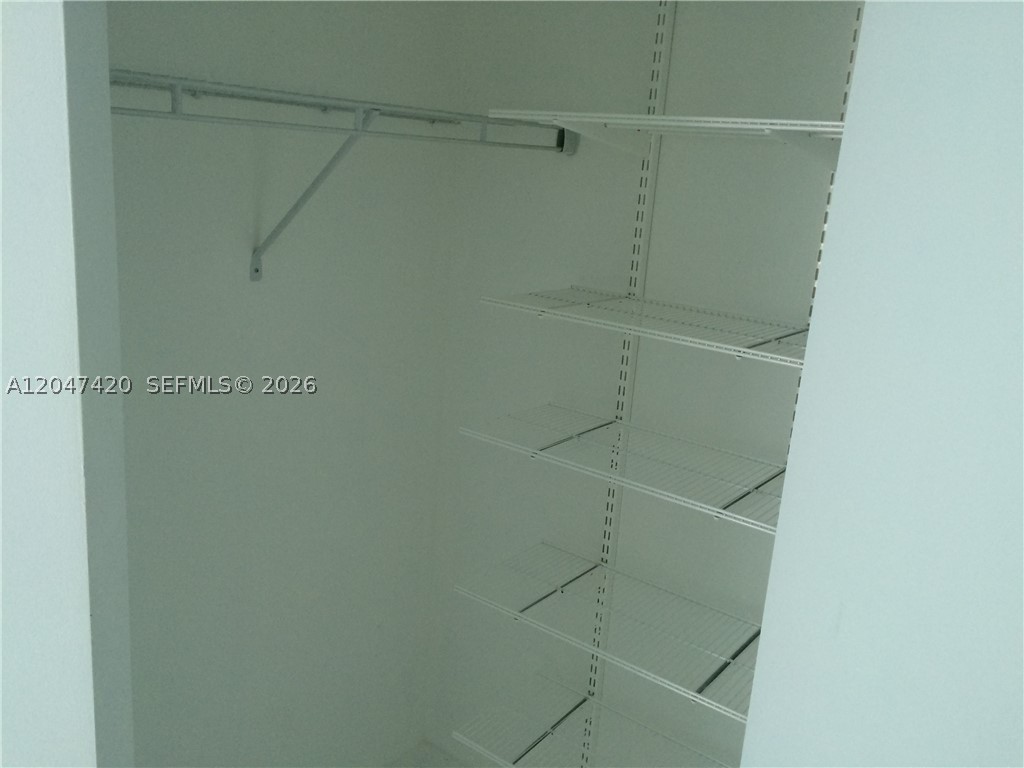 image 500 Brickell West4
