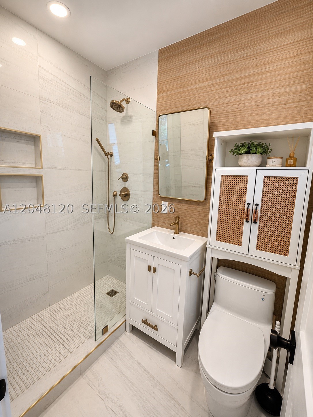 4455 N Bay Rd Miami Beach, FL 33140