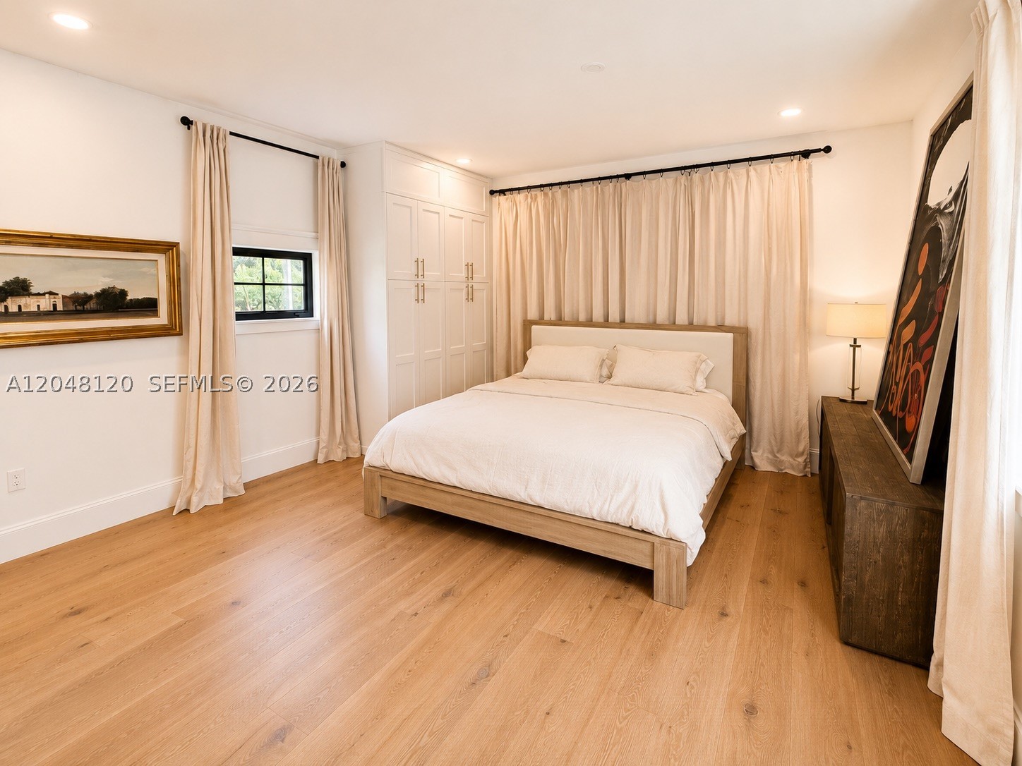 4455 N Bay Rd Miami Beach, FL 33140