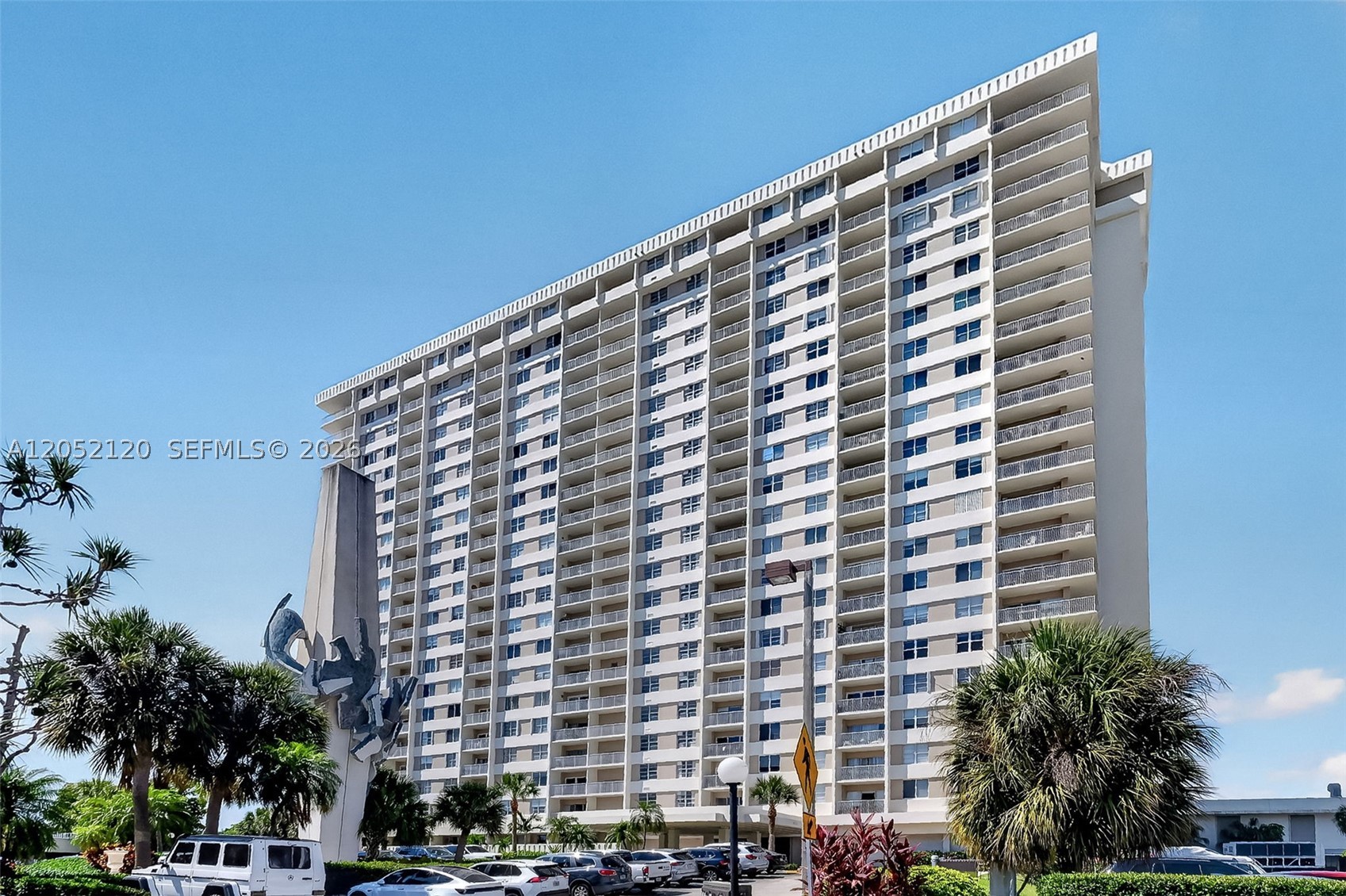 300 Bayview Dr #916