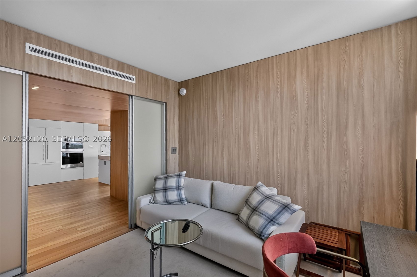 image Arlen House Condo15