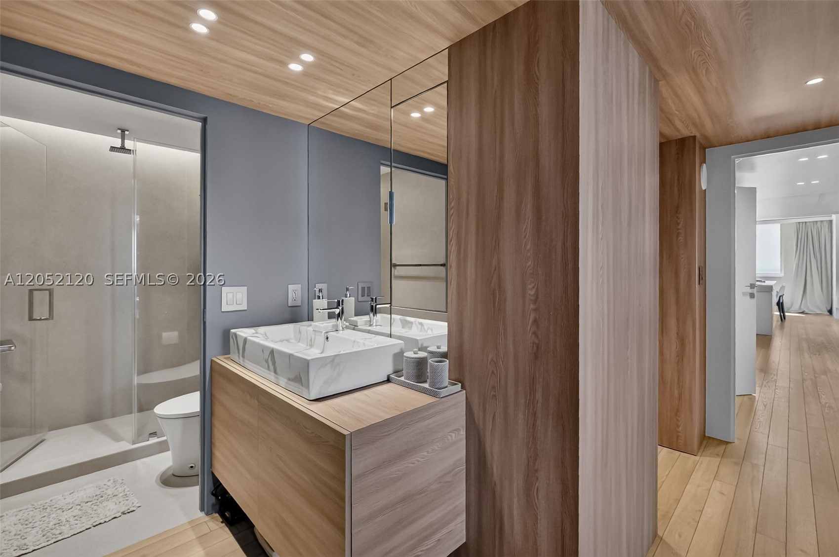 image Arlen House Condo27