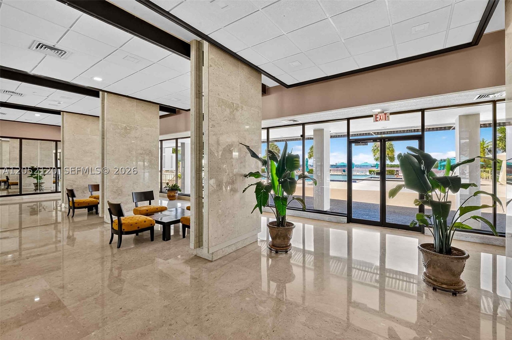 image Arlen House Condo32