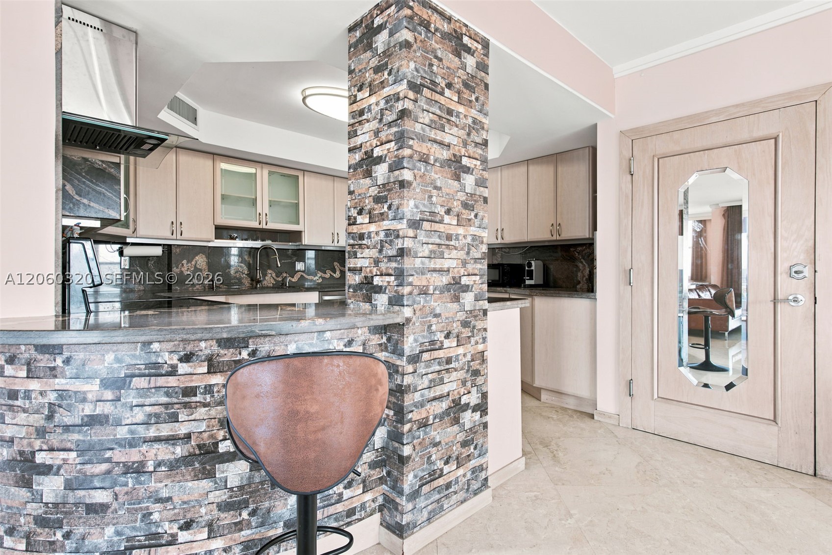 image Arlen House West10