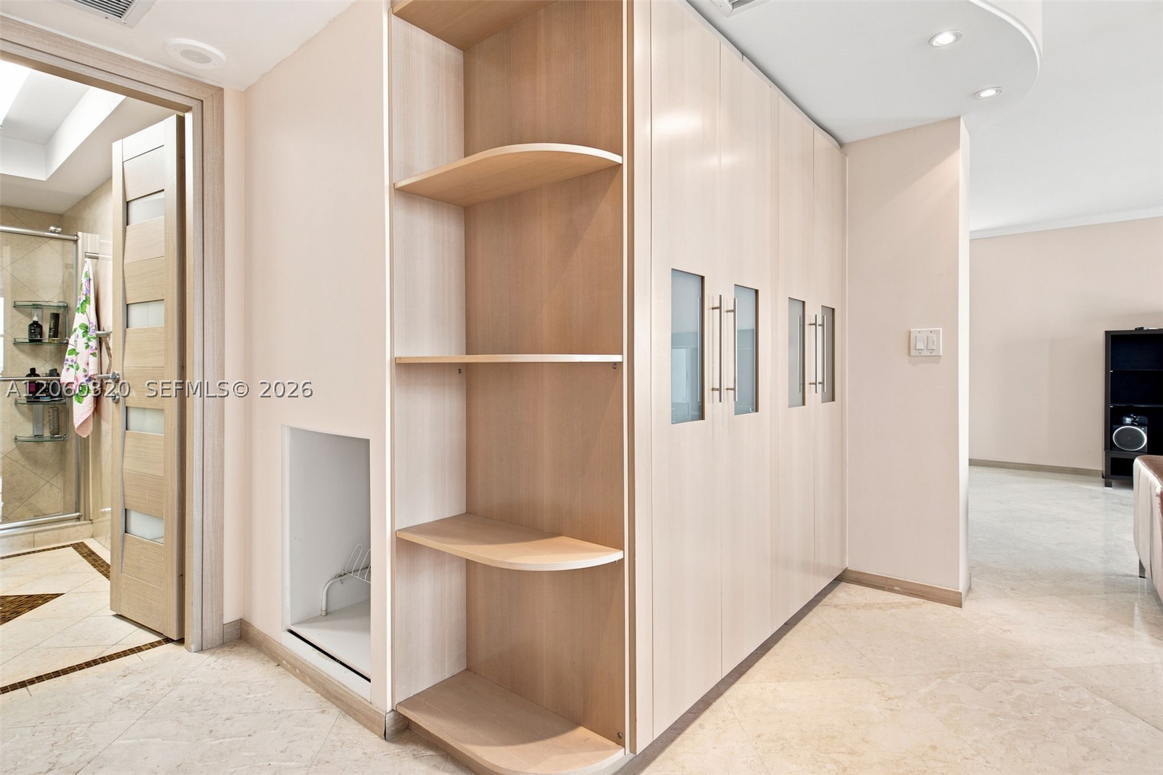 image Arlen House West17