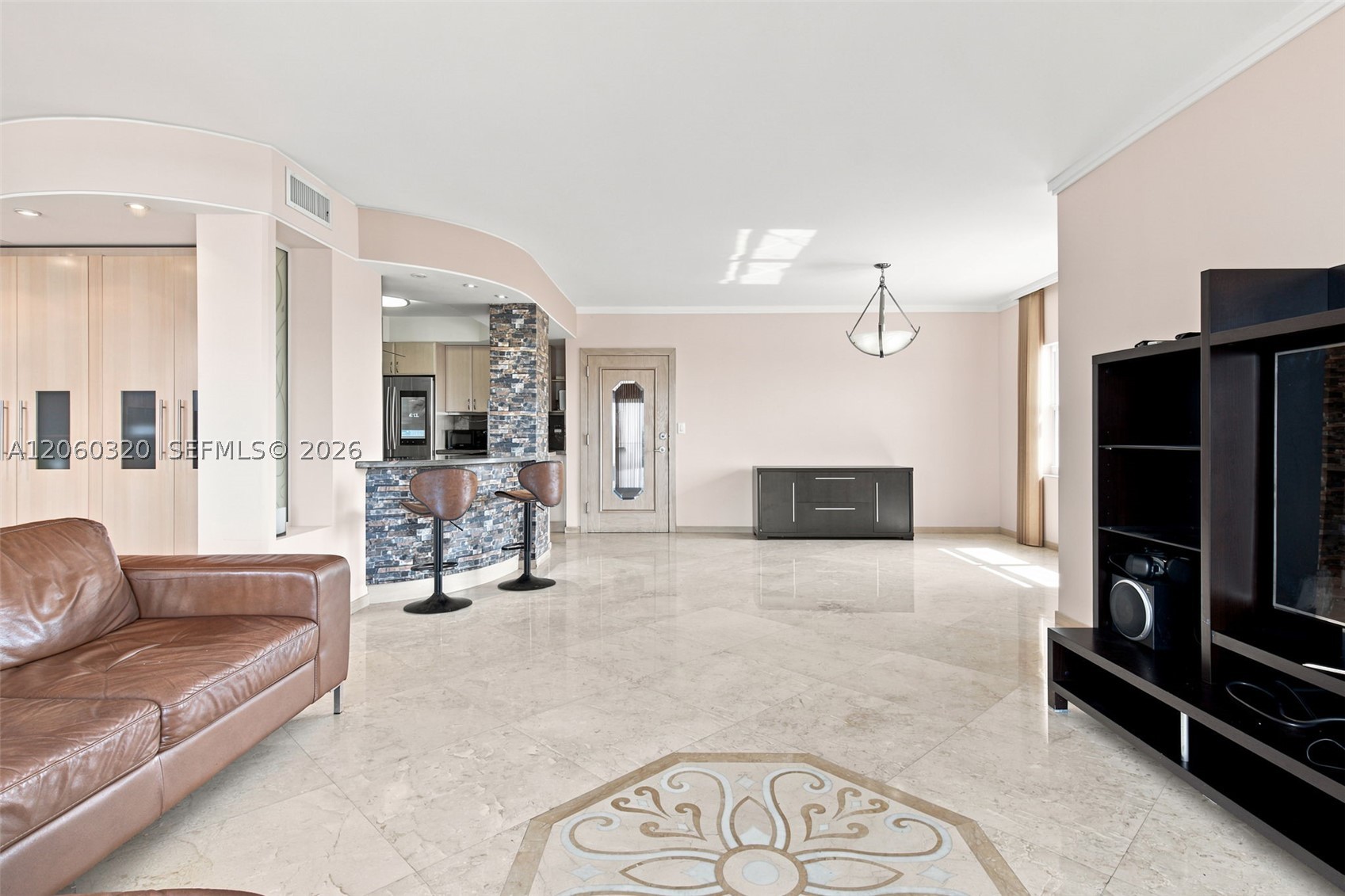 image Arlen House West19
