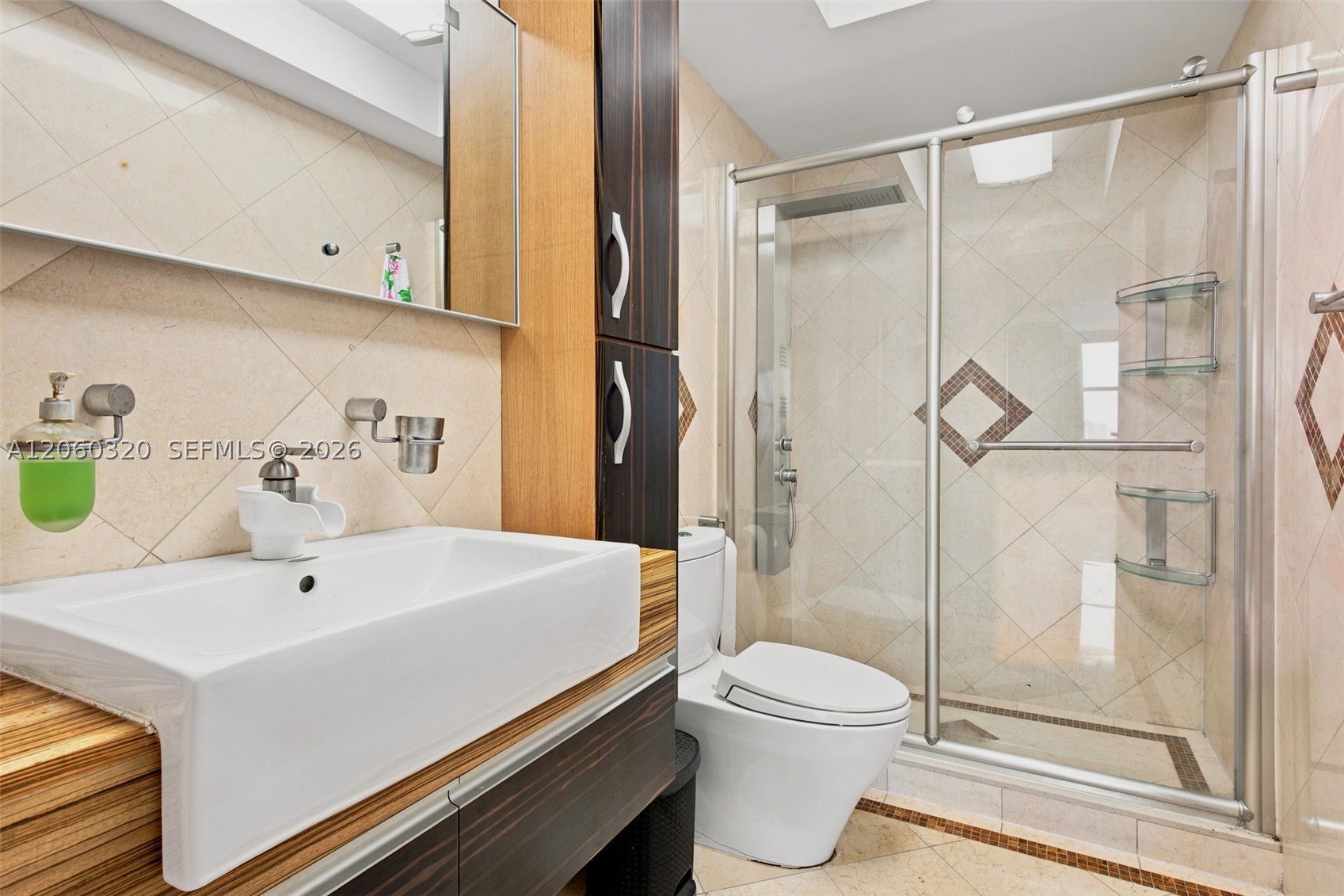 image Arlen House West21