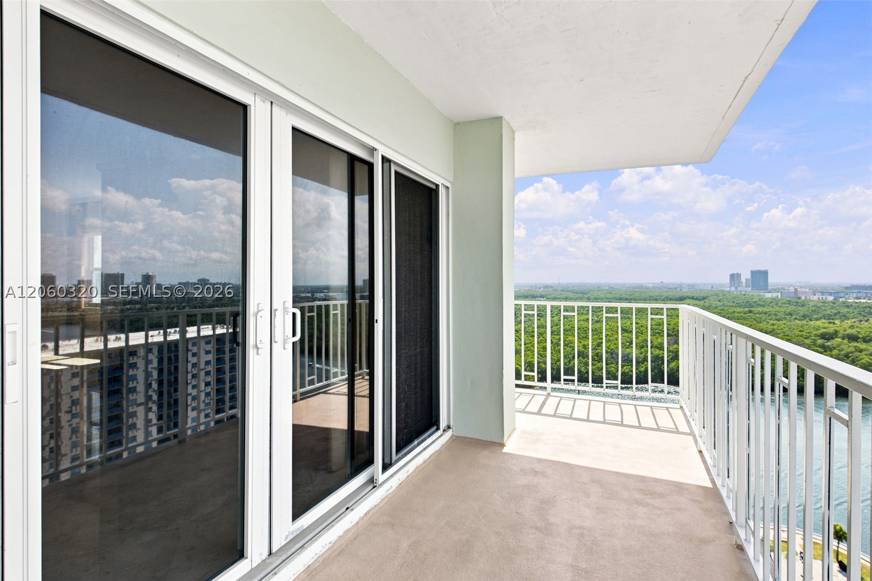 image Arlen House West39