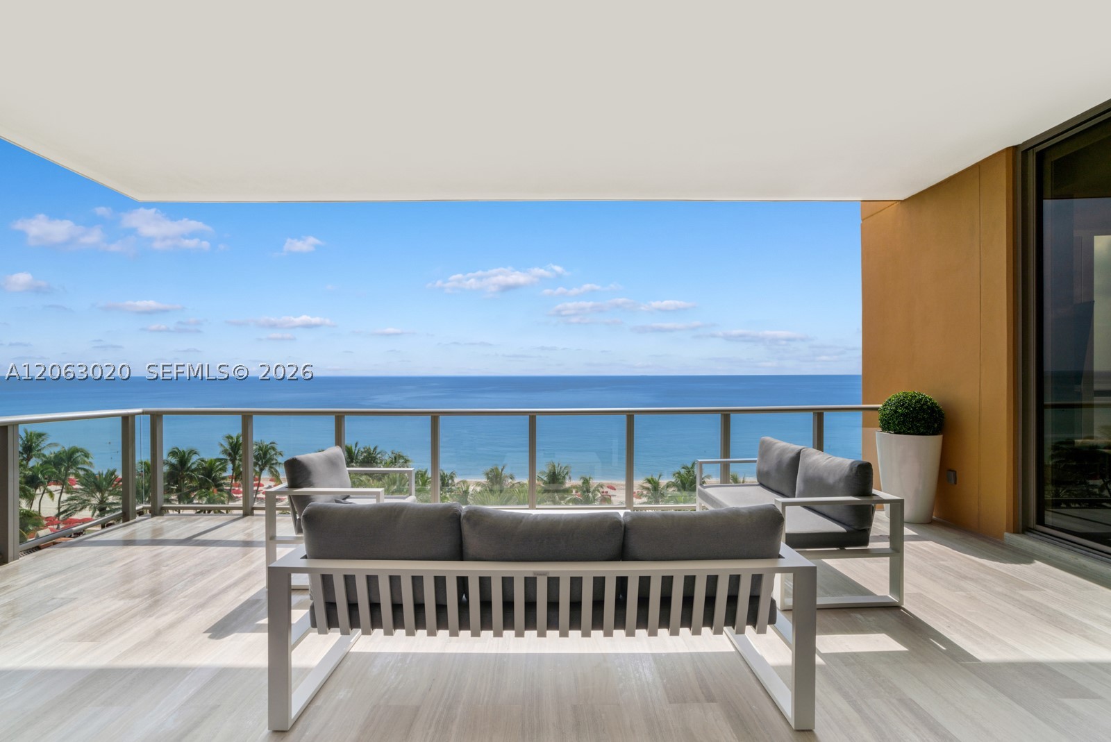 image The Mansions at Acqualina32