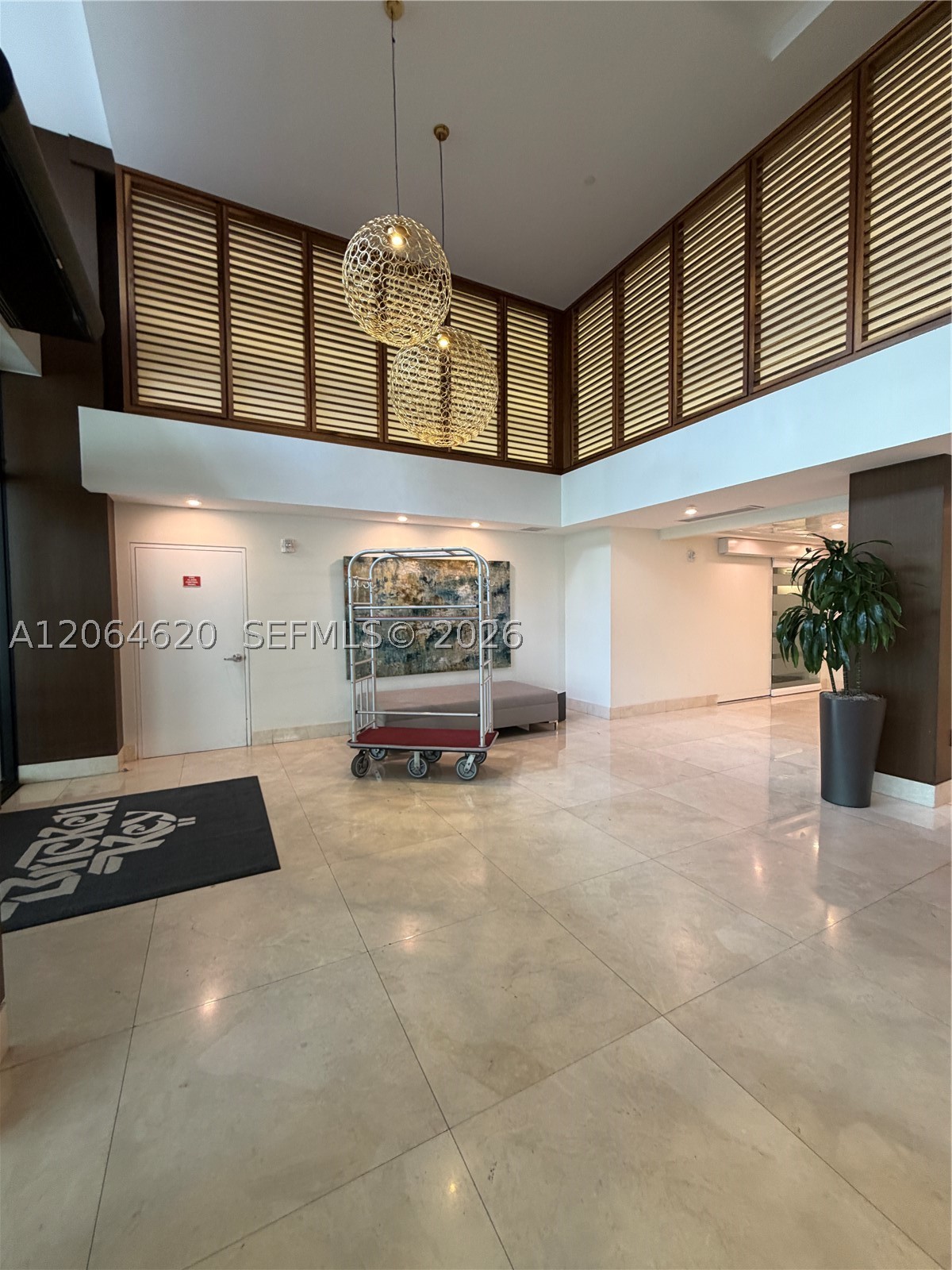 540 Brickell Key Dr #617
