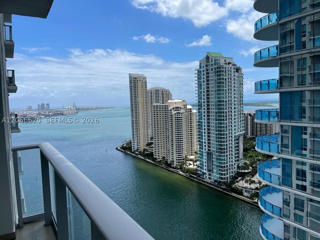 300 S Biscayne Blvd #T-2804