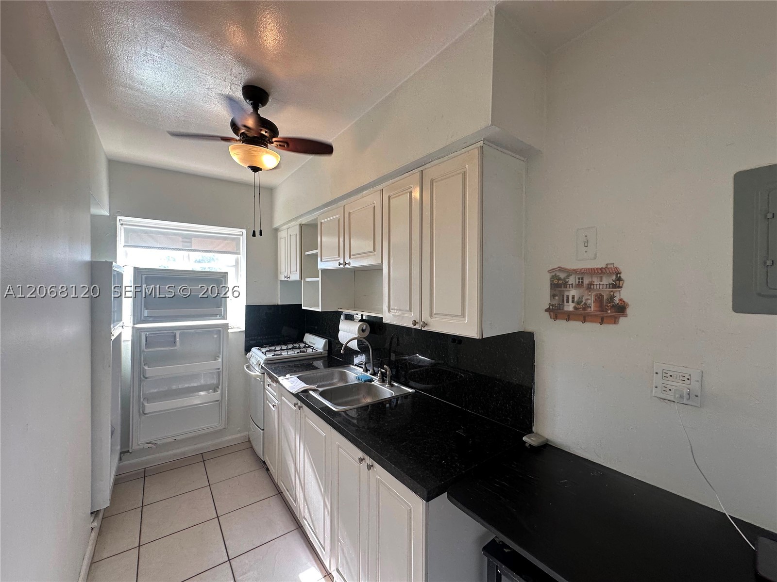 8340 Crespi Blvd #21