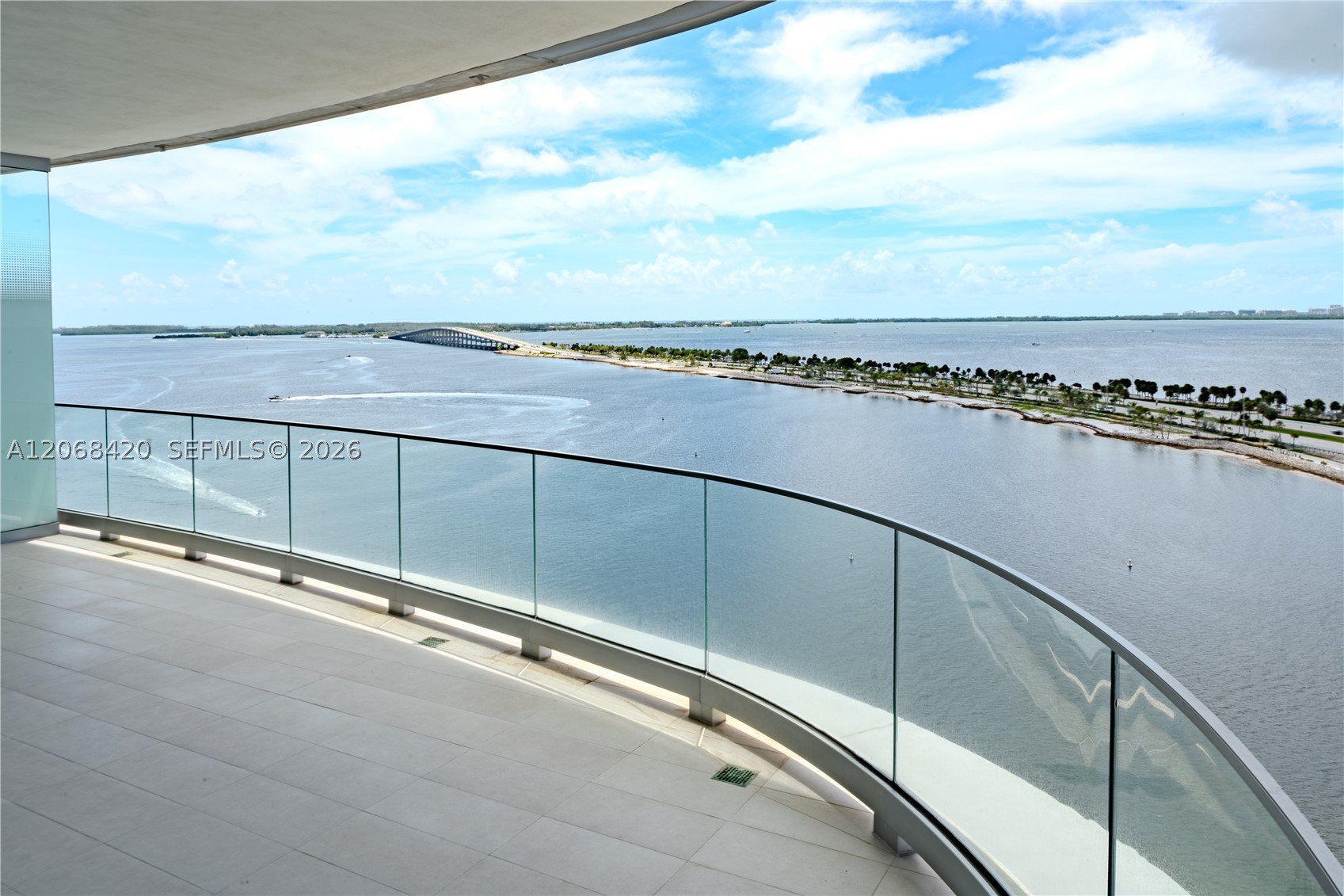 image Una Residences0