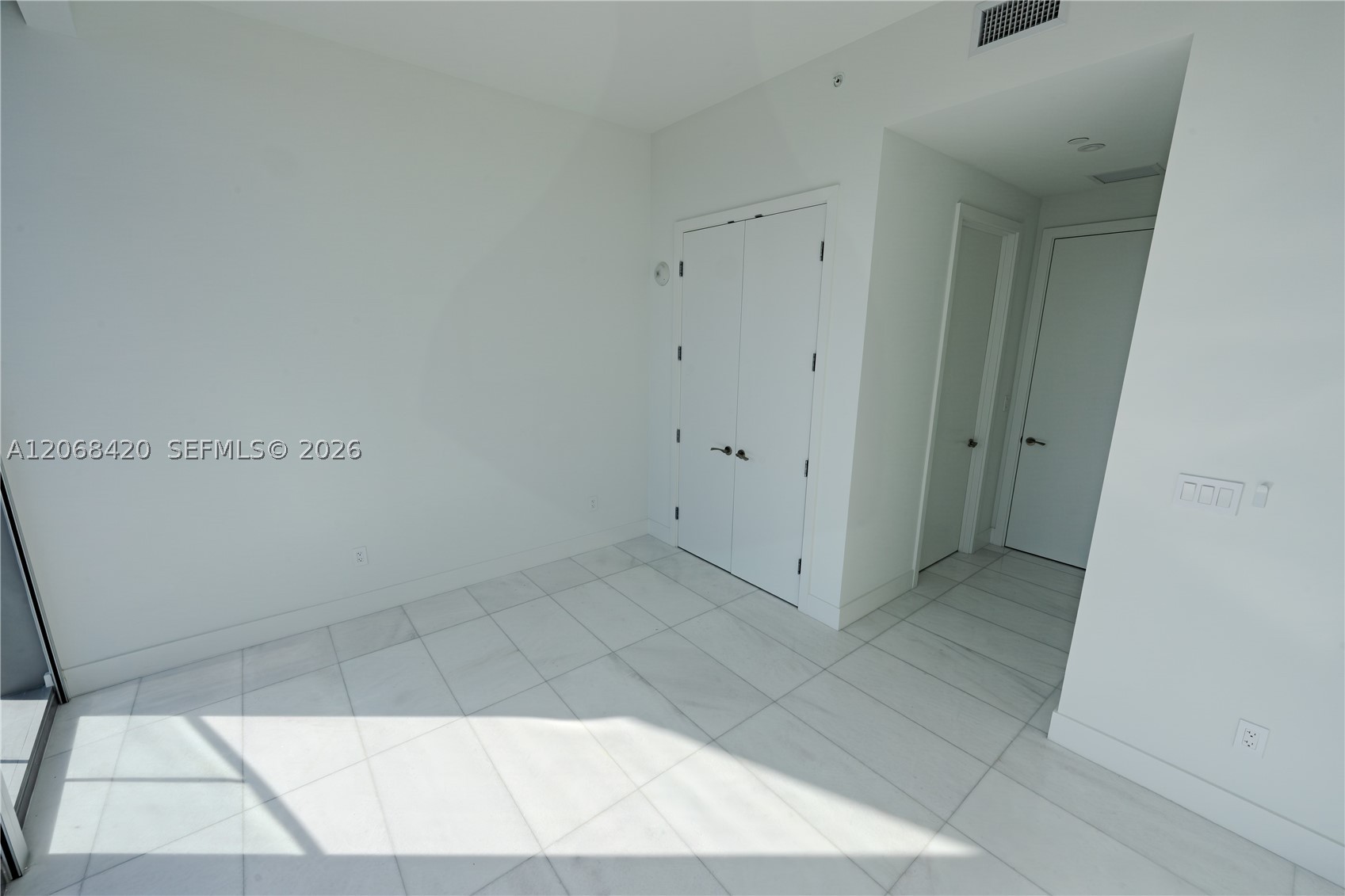 image Una Residences23