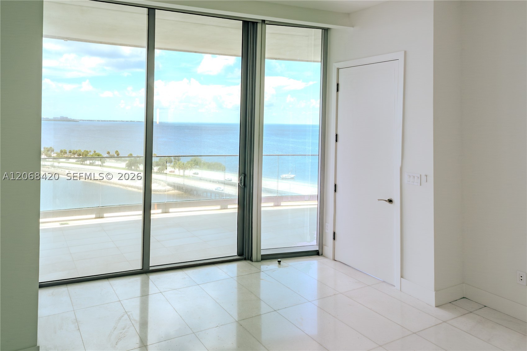 image Una Residences4