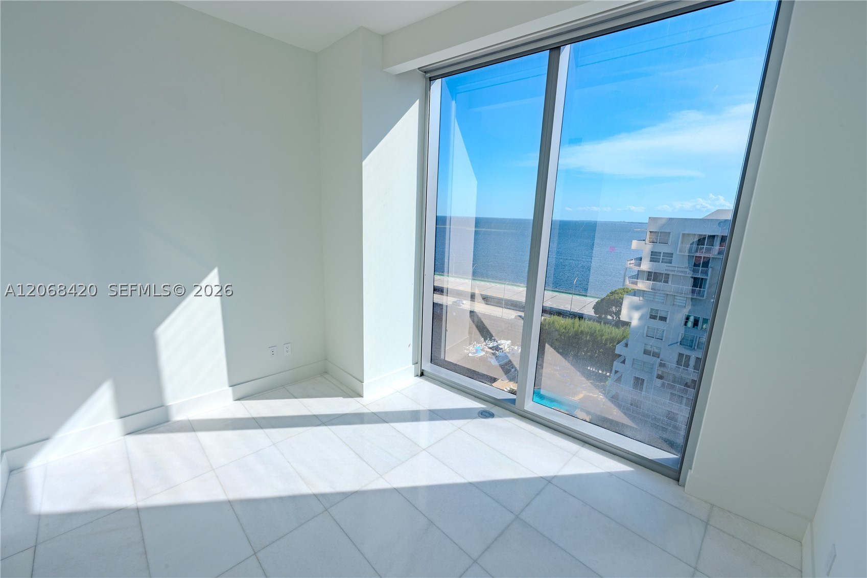 image Una Residences7