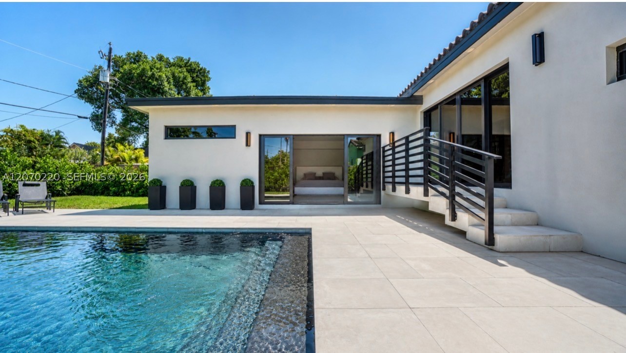 2155 SW 25th Ter Miami, FL 33133