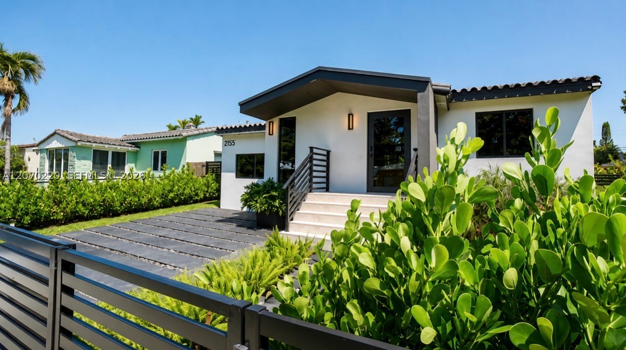 2155 SW 25th Ter Miami, FL 33133