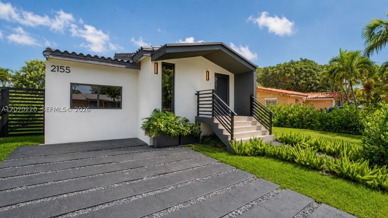 2155 SW 25th Ter Miami, FL 33133