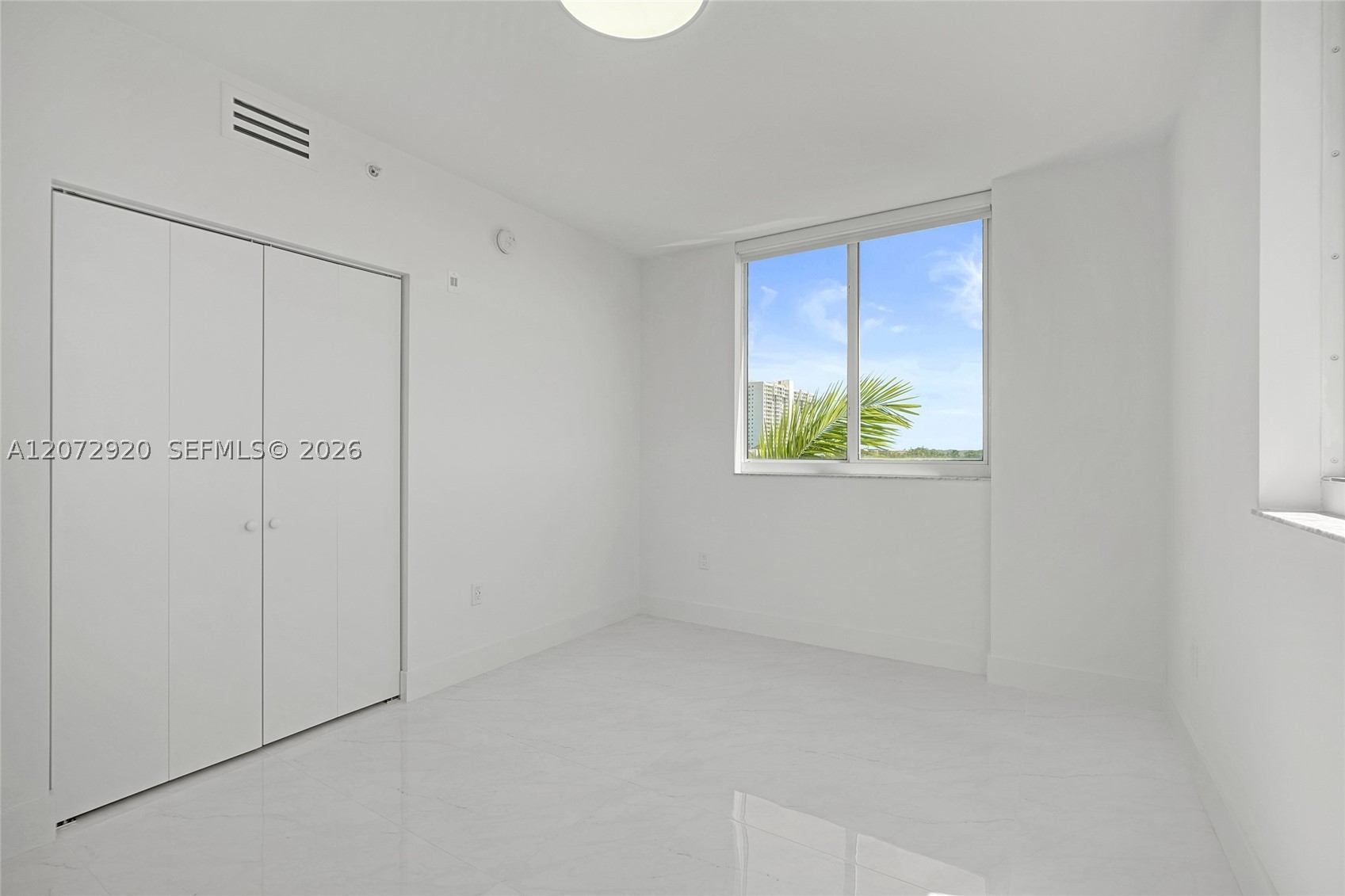 2775 NE 187th St #514 Aventura, FL 33180